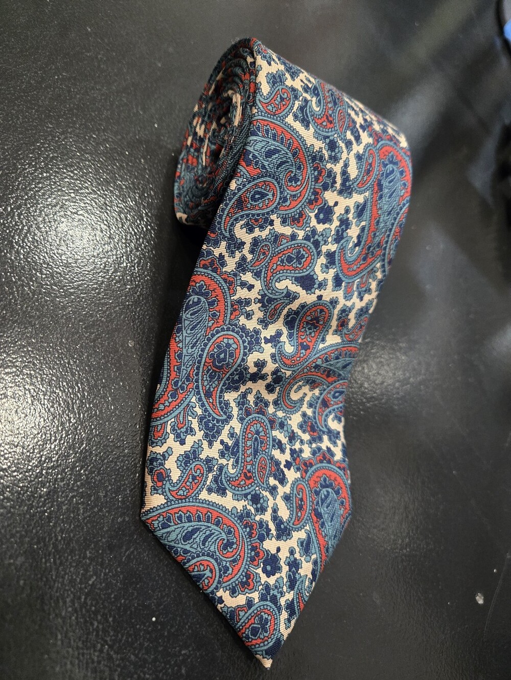 Boston Trader's Paisley Silk Tie